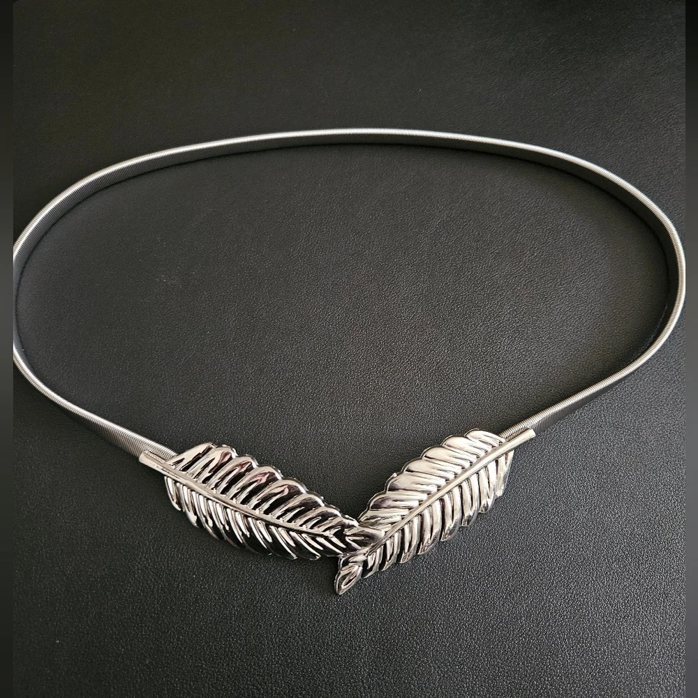 Women's Silvertone Cinch Waist Leaf Belt Size M/L